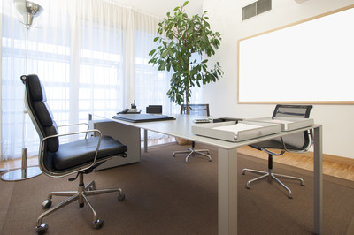 智能办公室 通过科技赋能的办公服务，提升员工满意度